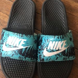 Nike slides